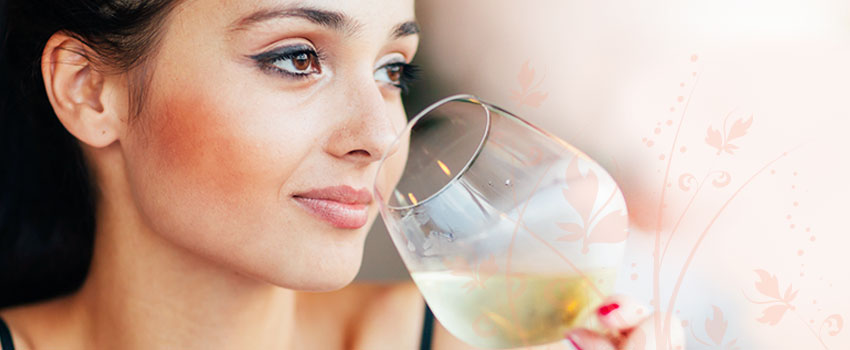 Mulheres que consomem bebidas alcoólicas têm mais risco de desenvolver rosácea