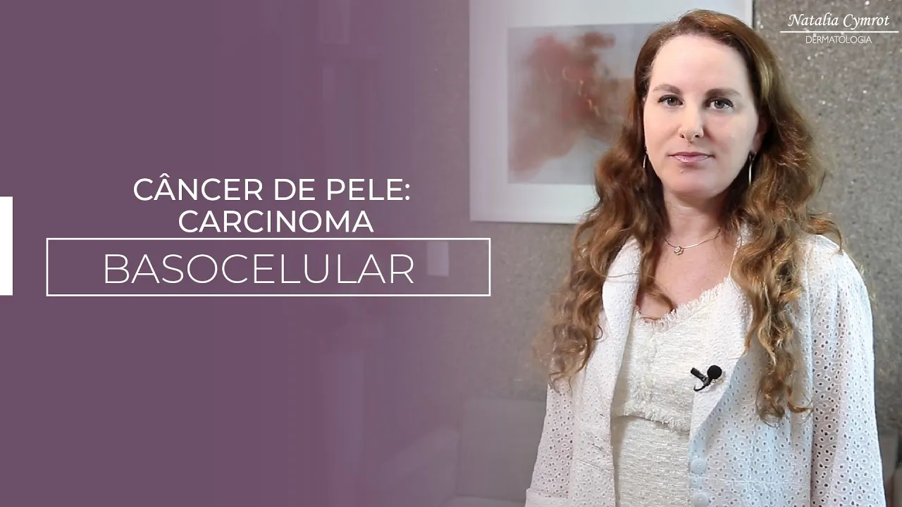 Na imagem a Dra Natalia esta ao lado do texto que é o titulo do vídeo.